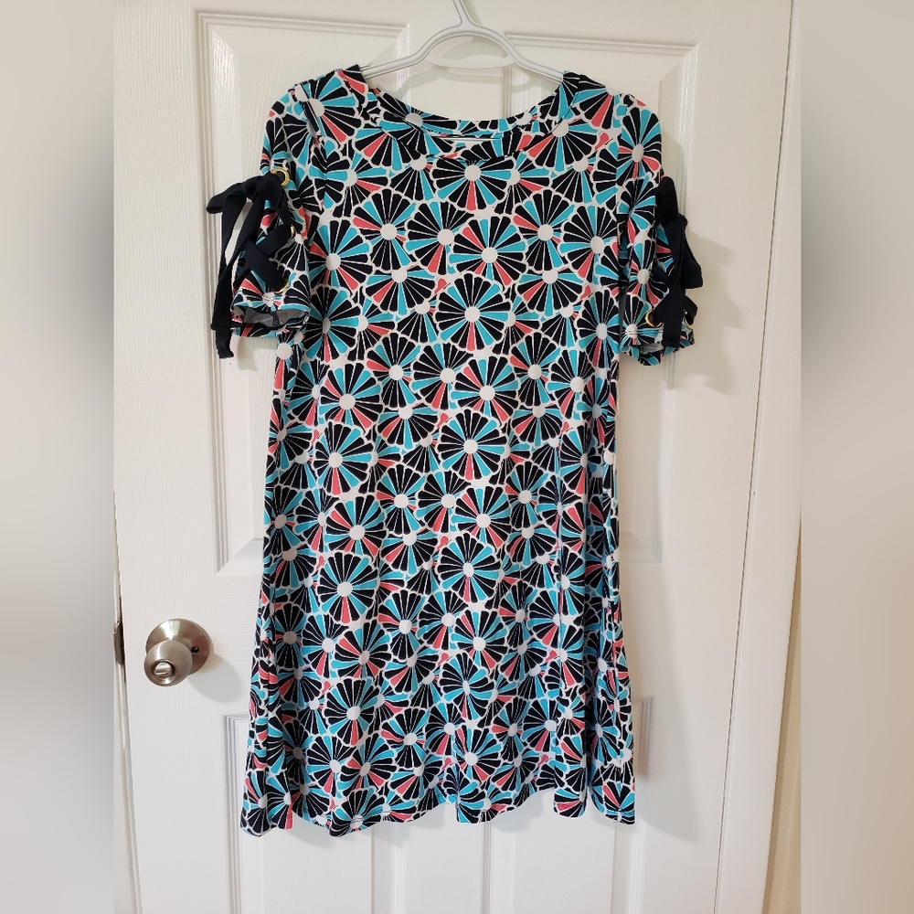 Crown & Ivy tie sleeve swing dress